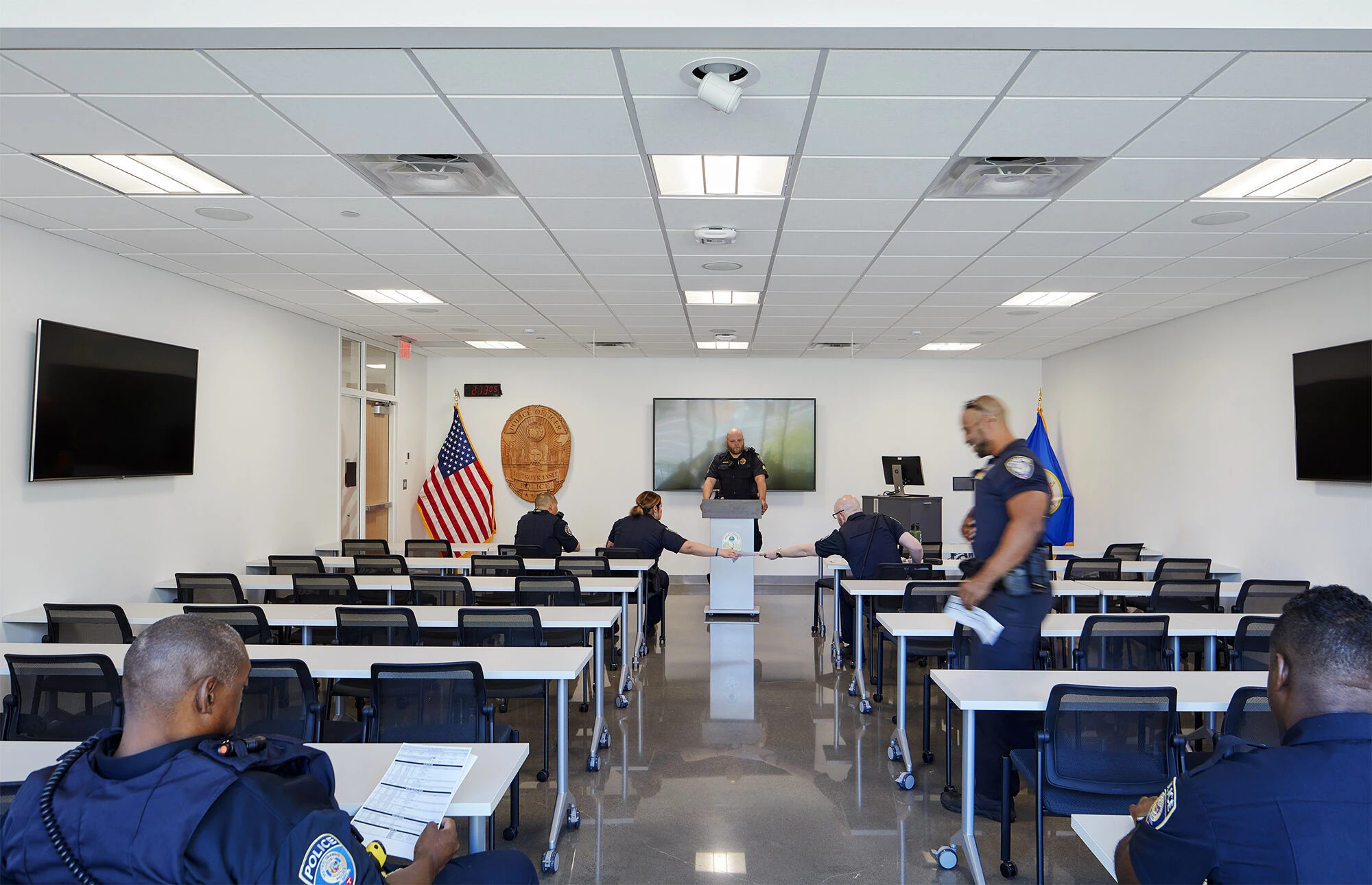 地铁交通警察局丨美国明尼阿波利斯丨Snow Kreilich Architects-8