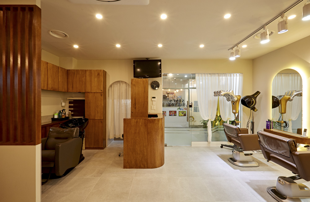 照明点缀的 10 坪个性美妆空间-9