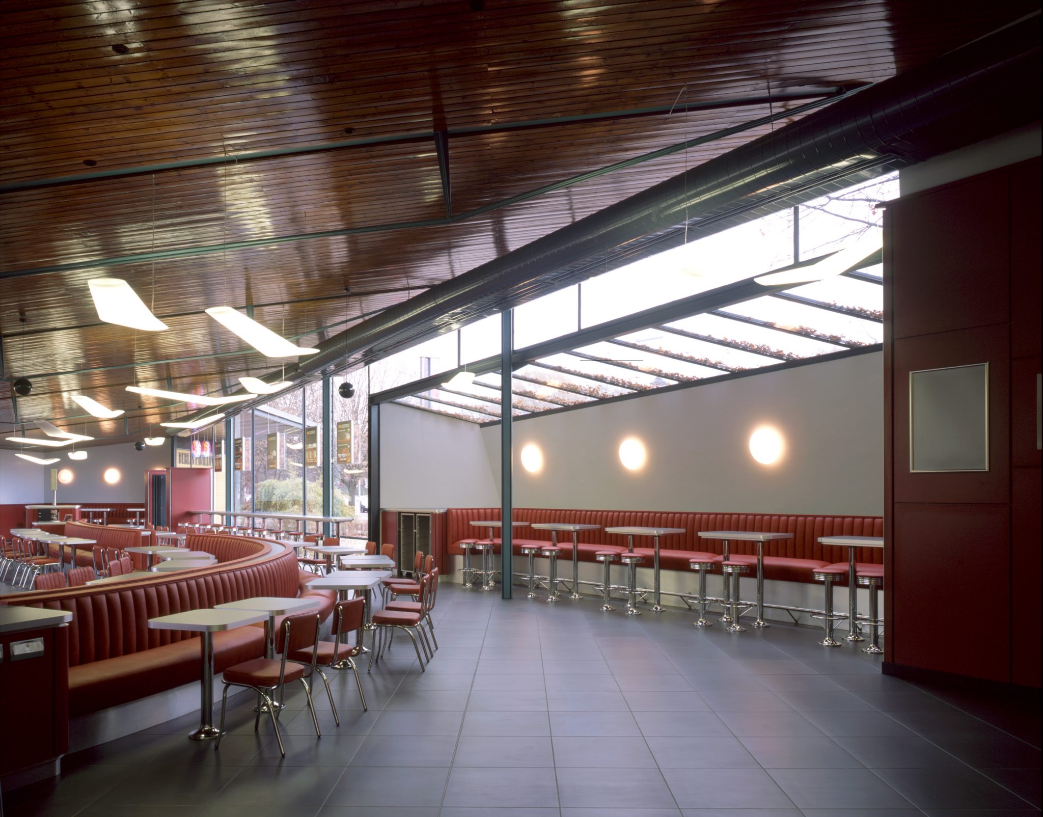 柏林 pavilion（注：Pavillon并非常见英文词汇，推测可能是外来词，若为德文Pavillon，对应英文是pavilion，即亭子、楼阁等意思，但为了遵循准确唯一原则且无更多语境，此处暂保留原样呈现） 丨GermanyBerlin丨Petra und Paul Kahlfeldt,Berlin-5