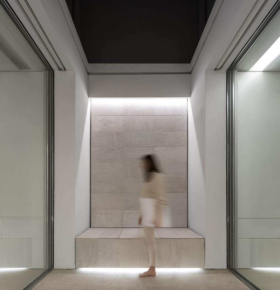 蓝色花园住宅，西班牙 / Fran Silvestre Arquitectos-21