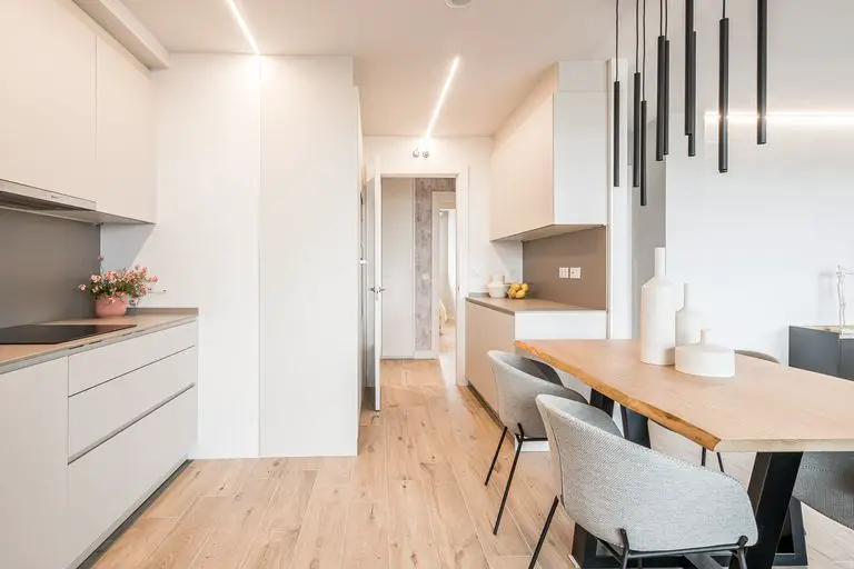 西班牙木质设计公寓,打造温馨现代生活空间-13