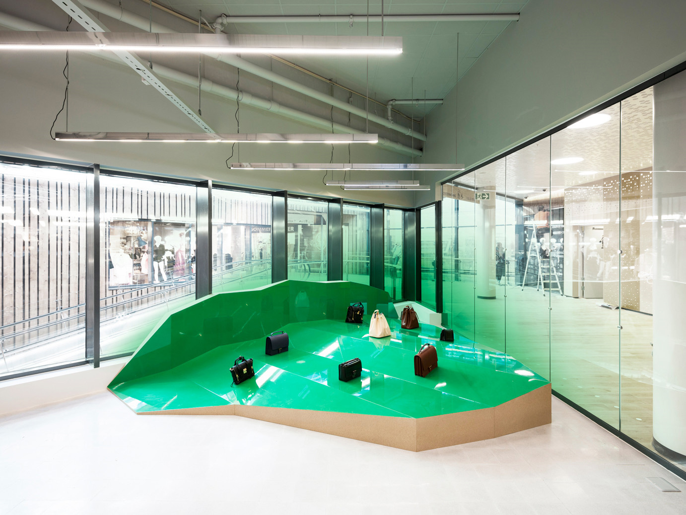 柏林魅力创意组合 | 冈萨雷斯·哈斯精选项目-36