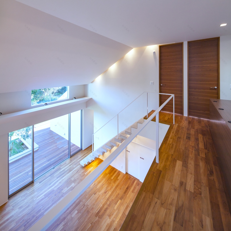 i3-House“山顶造型”-悬崖与风的自然共生-29