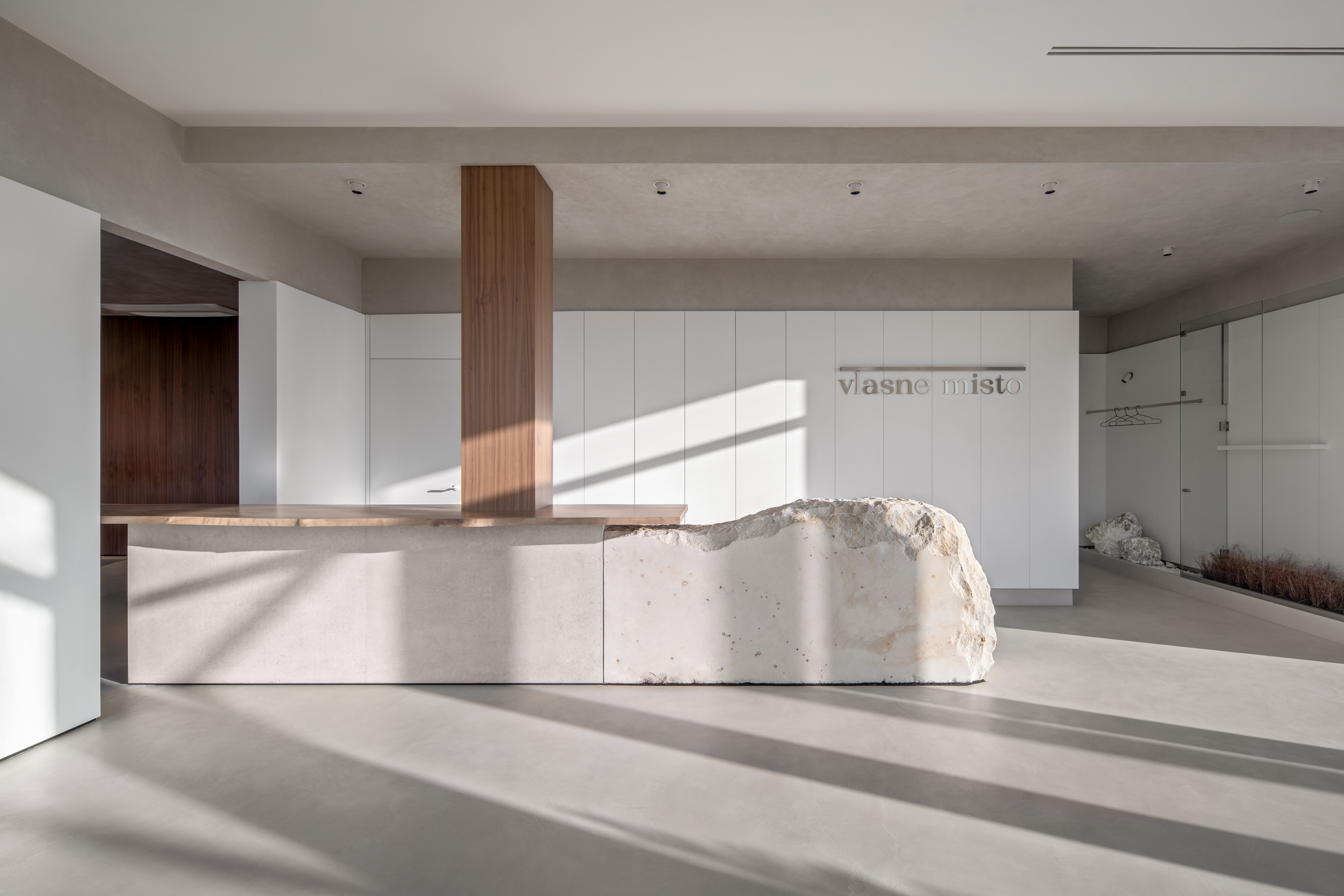 弗拉斯内地区销售办公室丨乌克兰基辅丨Kateryna Virovtseva等三人-8