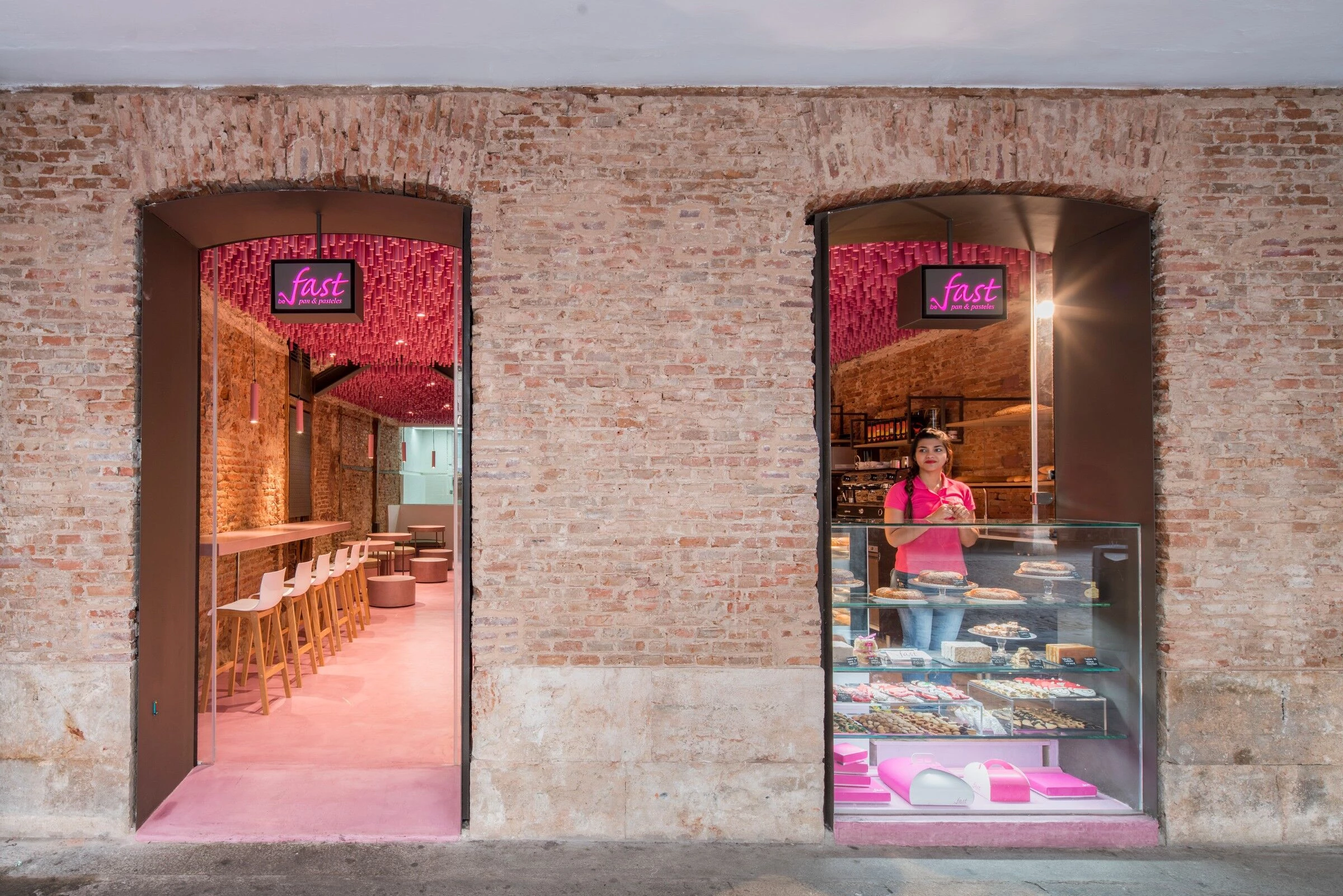 马德里粉色木棍艺术装置面包店丨西班牙马德里丨IDEO arquitectura-35