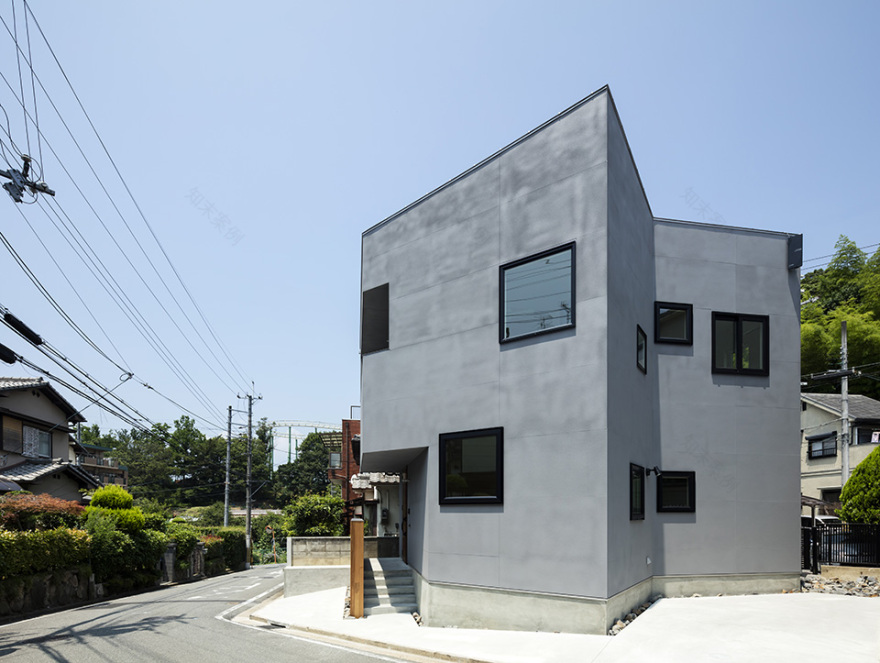 嗨,H 号房屋
说明:由于House HI含义不太清晰,HI可能是房屋编号之类的,如果HI有特殊含义请提供更多背景信息这里按照常规推测HI可能代表编号并给出一种翻译 丨日本大阪丨大阪【HAMADA DESIGN】-27