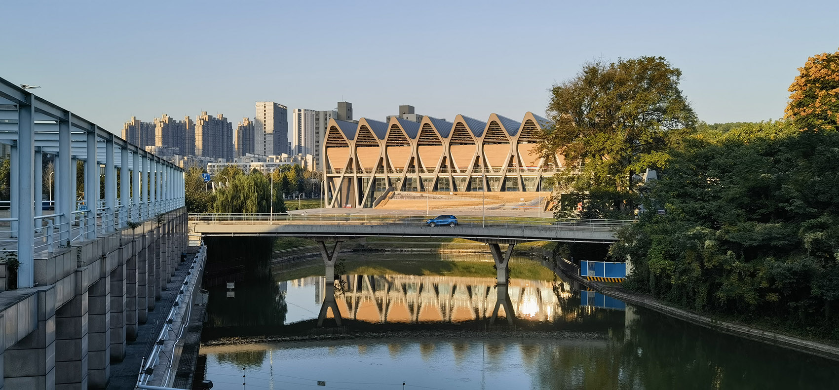 华中科技大学游泳馆丨中国武汉丨华南理工大学建筑设计研究院有限公司孙一民工作室-6