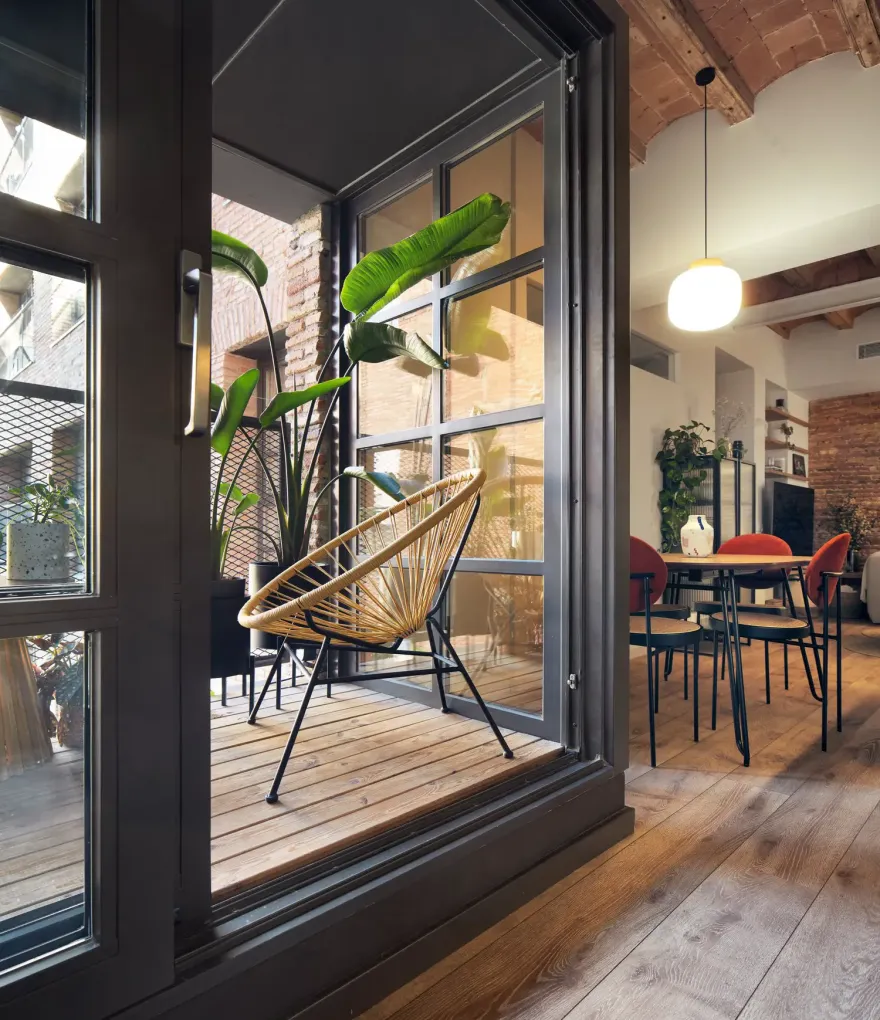 色彩斑斓的 40m2 公寓 | 巴塞罗那设计师的完美小空间-10