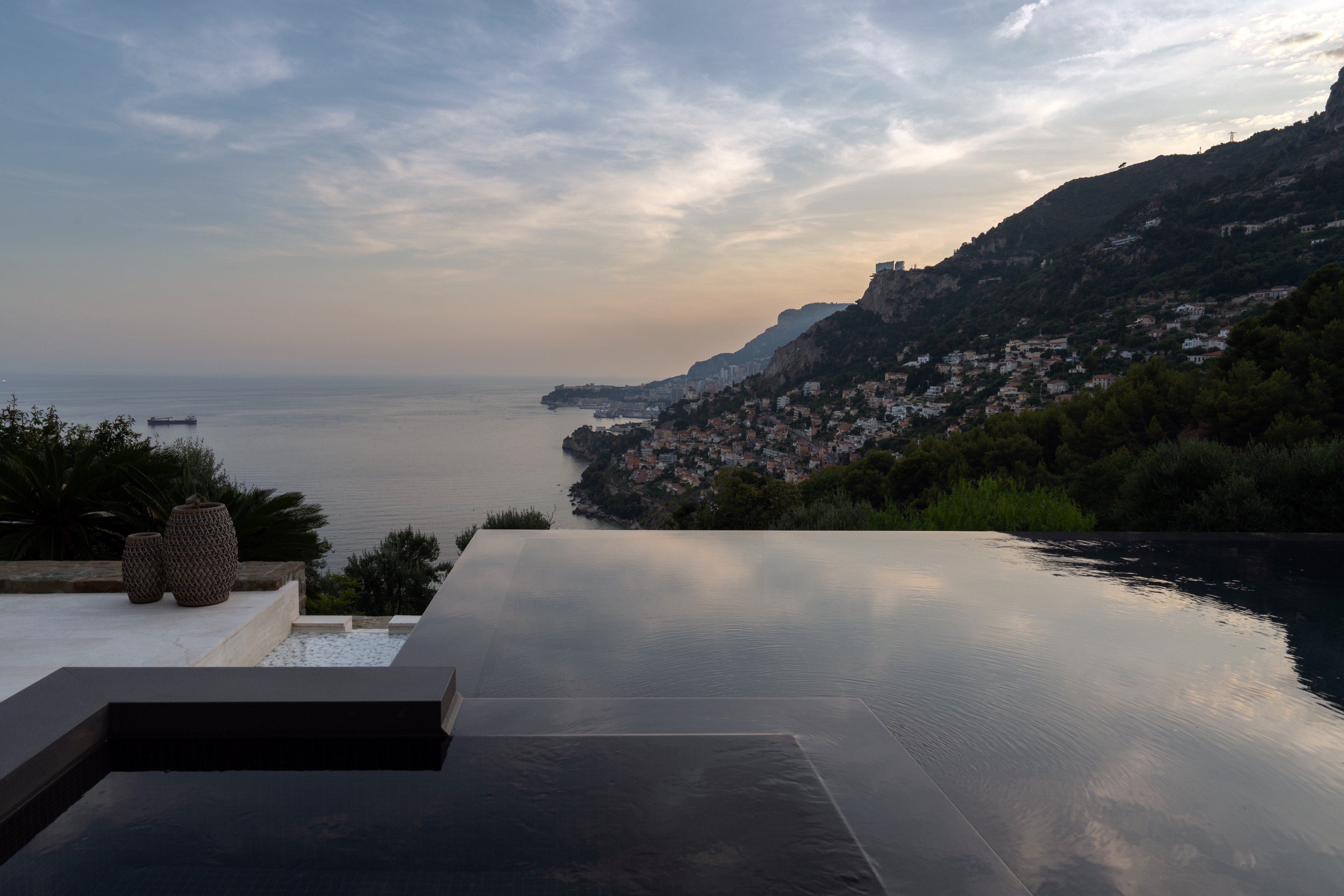 地中海风情 · 蒙特卡洛别墅 Villa Lea丨爱尔兰卡洛丨米兰 Massimo 和 Marco Donizelli 工作室-15