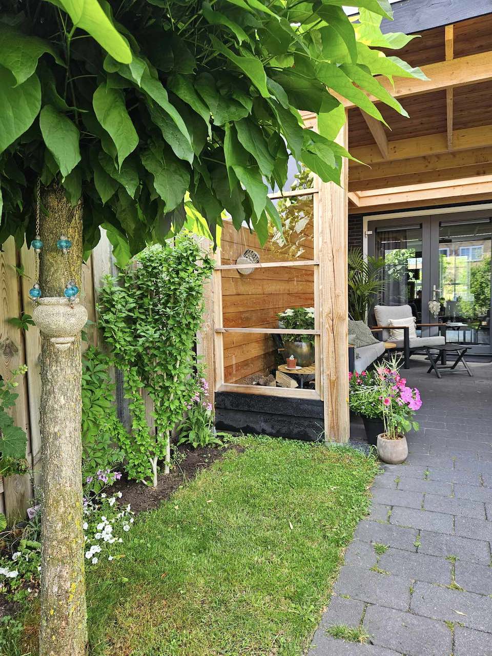 Margreet的带露台小花园丨荷兰阿森-14