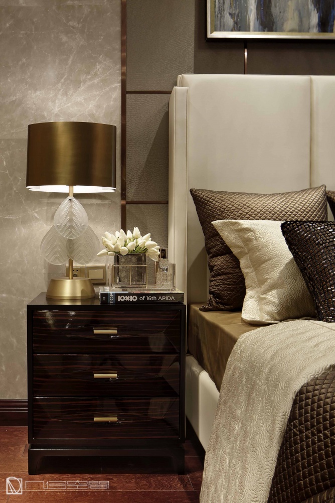 郑州新东润泰和港式样板间︱几何空间设计-23