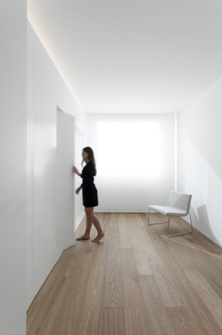 白漆润色，空间焕新——瓦伦西亚公寓设计-35