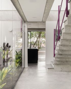 若House João & Maria是特定的名称或表述，可译为若昂和玛丽亚之家丨巴西丨Nommo Arquitetos