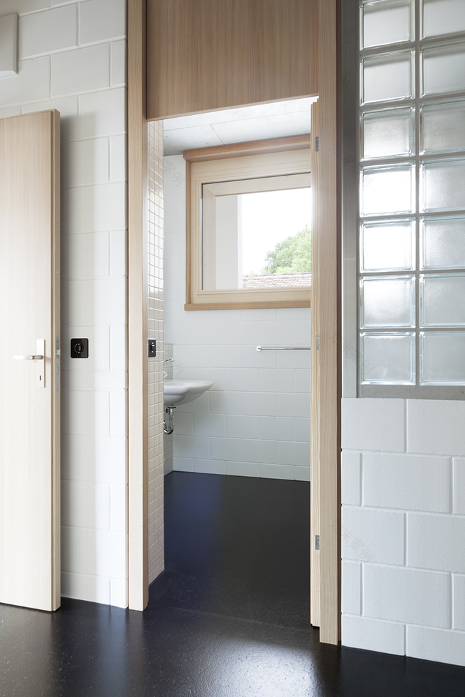 瑞士莱茵河畔的“城市空隙”建筑-31