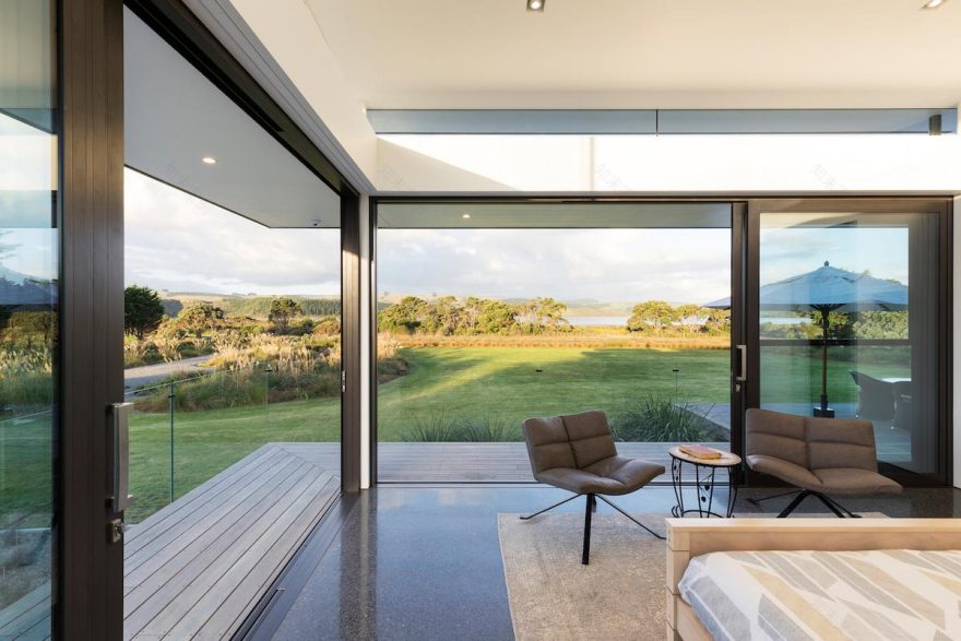 Lakes Edge light, airy holiday home by ChowHill Architects CAANdesign Architecture and home design blog-18