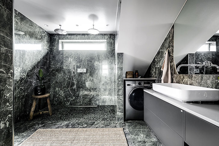 斯德哥尔摩 115 平米公寓 | 暗色调的优雅魅力-32