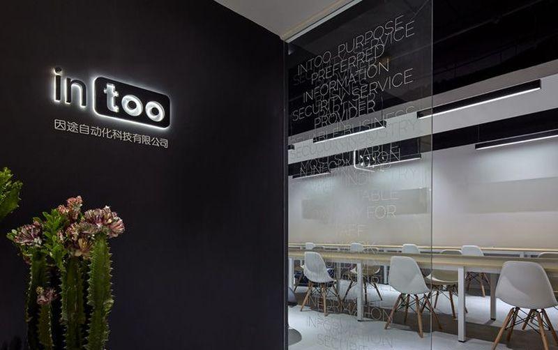 极简主义下的办公空间设计欣赏-11