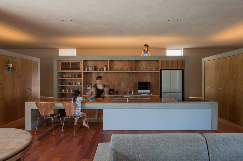 奄美大岛内凹式混凝土住宅丨日本丨松山建筑设计事务所-4