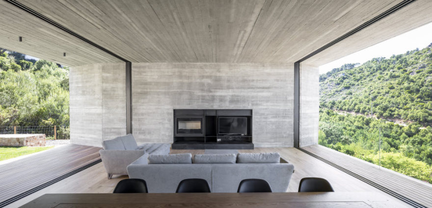 西班牙 1510 别墅 | 悬浮山间的自然美景之家-19