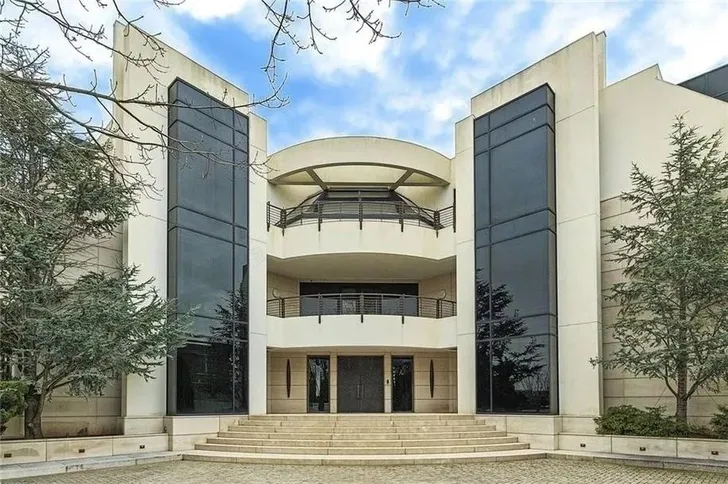 电影《Анора》拍摄用别墅室内改造丨美国-2