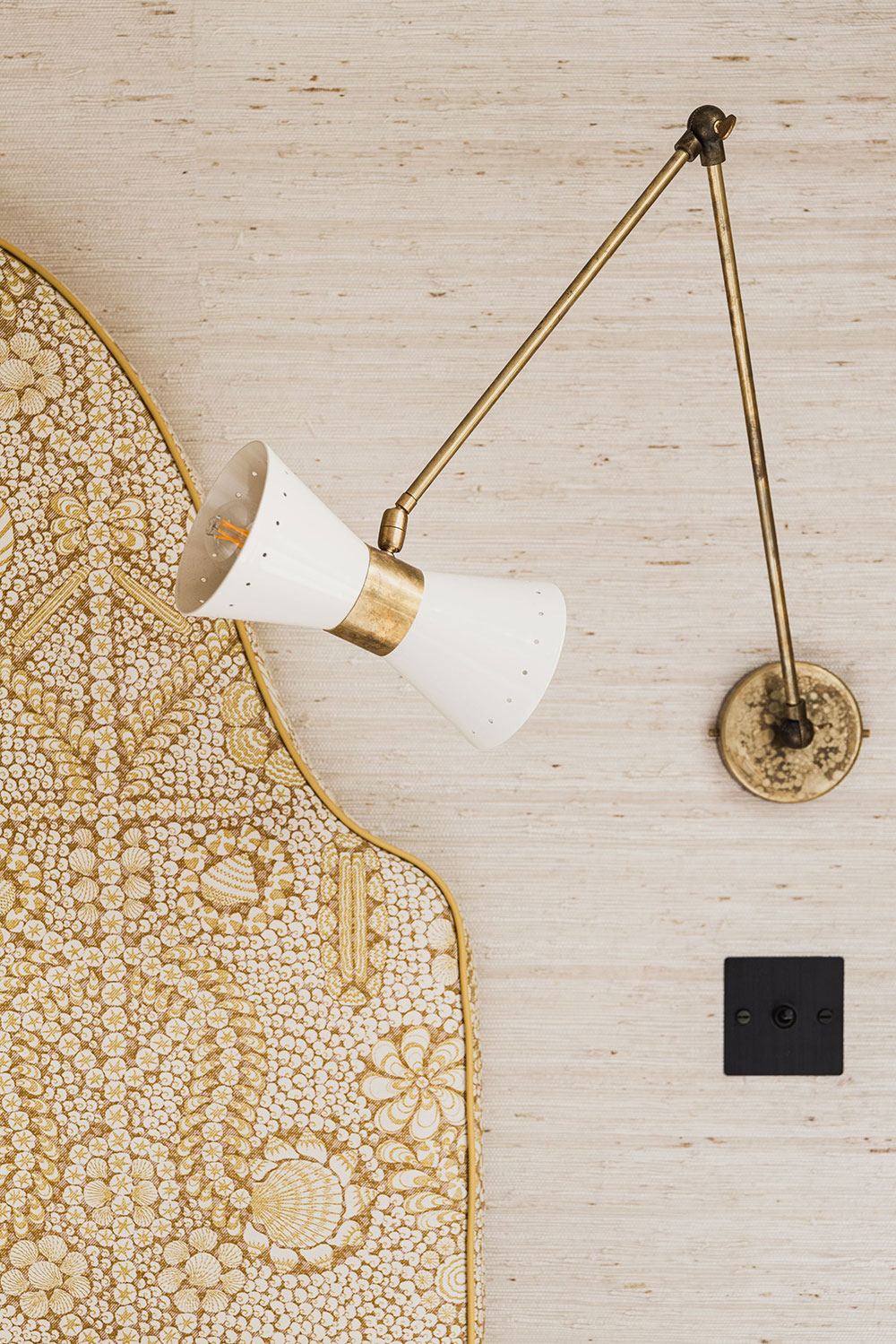 阿姆斯特丹时尚公寓 | 墙纸与设计的完美融合-23