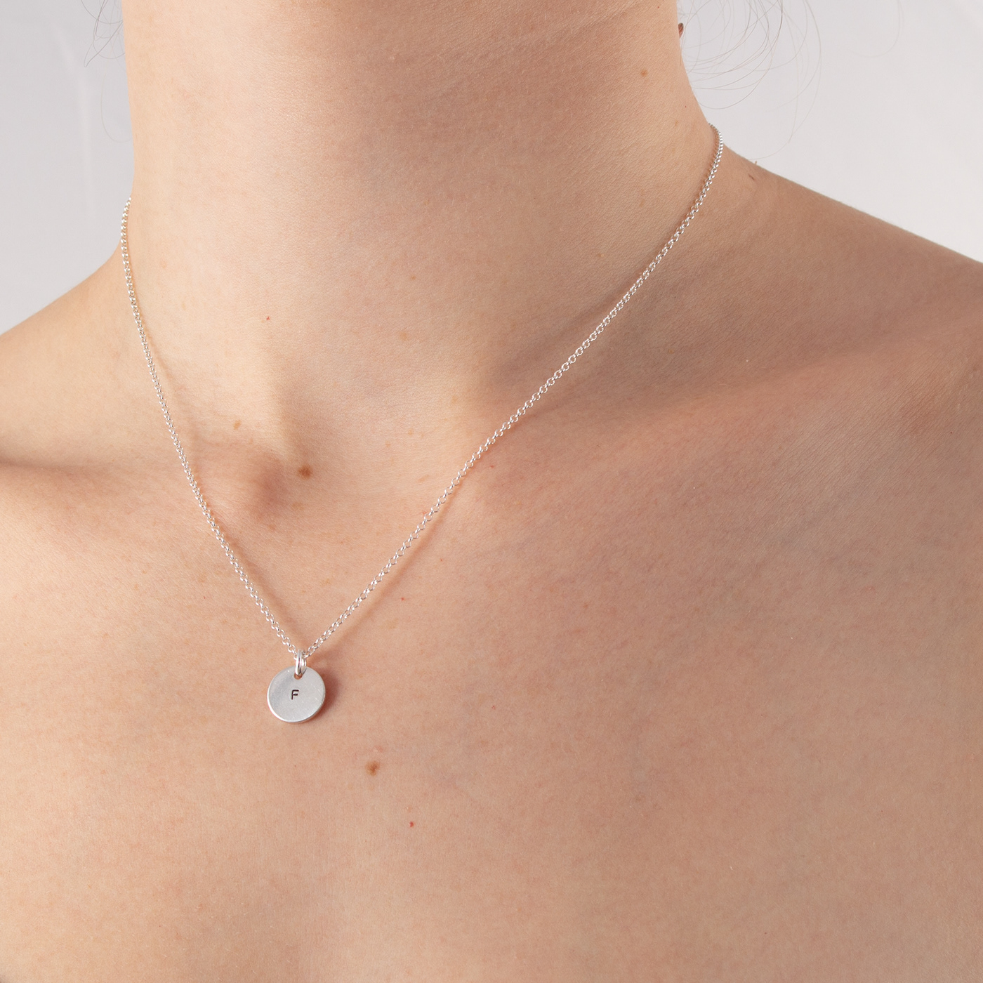 联手打造极简美学，Letterpress Card & Initial Pendant Giftset 惊艳亮相-7