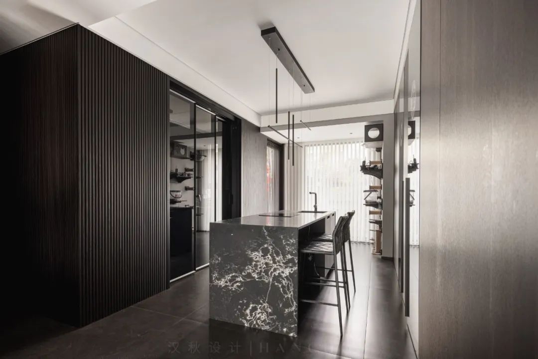 暗黑系住宅新案 · 汉秋新案的现代魅力丨中国常州丨汉秋设计-10