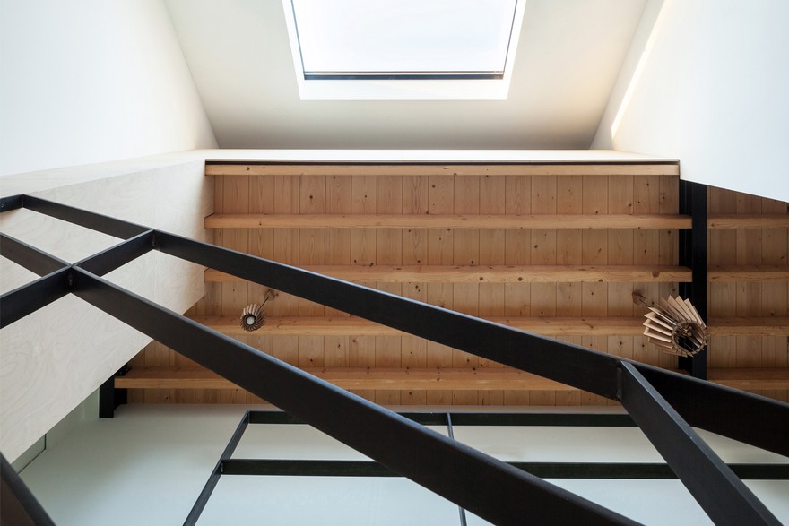 Old Brick House Replaced by a New Sustainable Timber House in Amsterdam-24