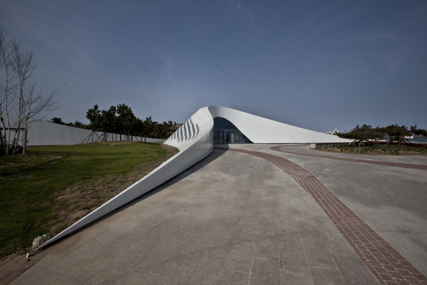 Public Bathroom HHD_FUN Architects-8