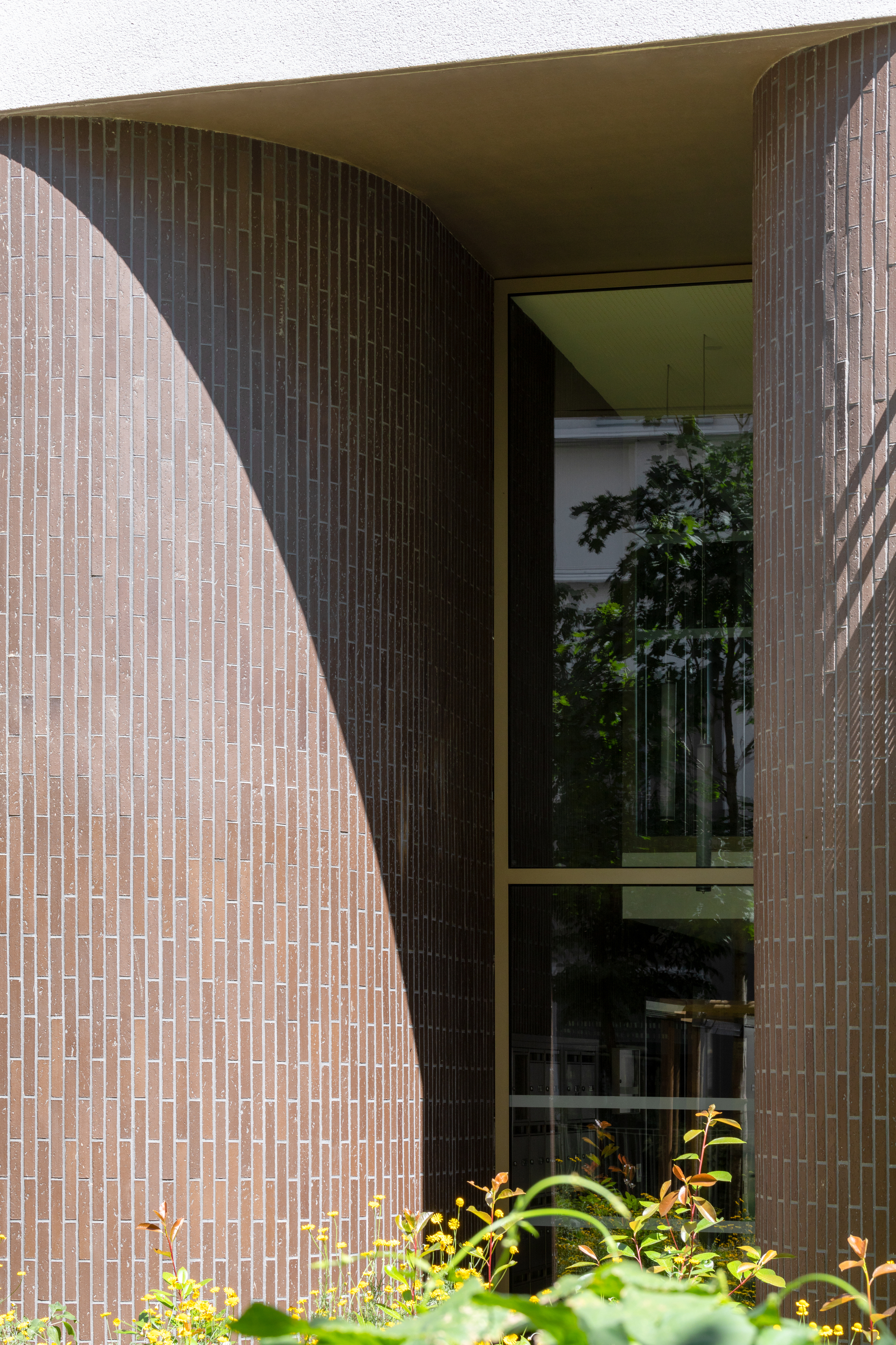 46 Apartments in Gentilly / Tectône-39