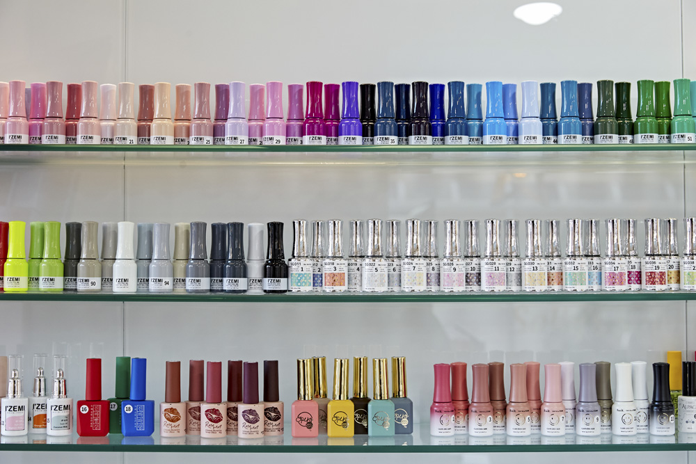 极简 7 坪商店装修，素雅白色诠释精致生活-15