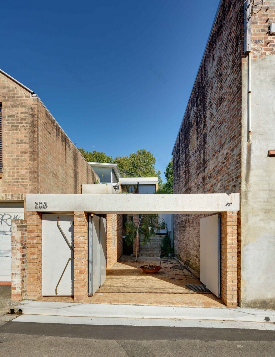 Weatherboard Cottage Extended by Welsh Major Architects-1