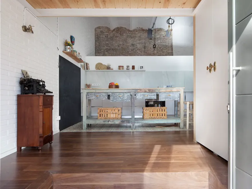 巴塞罗那 20 世纪初建筑中的时尚阁楼-6