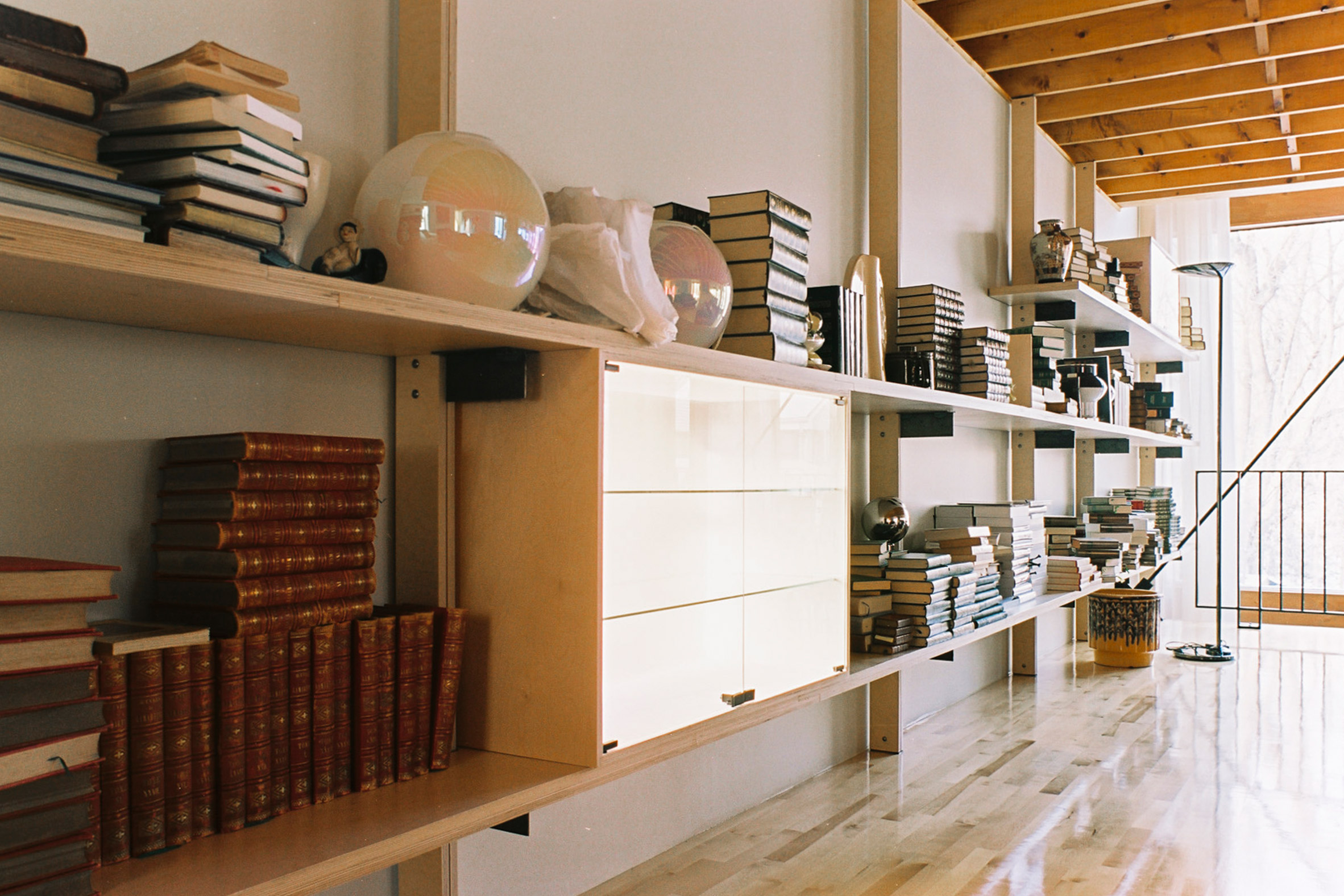 Atelier Pierre Thibault expands Montreal home to create writer's studio-8