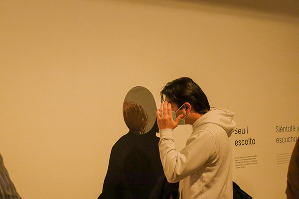 回声，一座城市的反射（注：refle·os推测应为reflejos，西班牙语反射、反响之意） -93