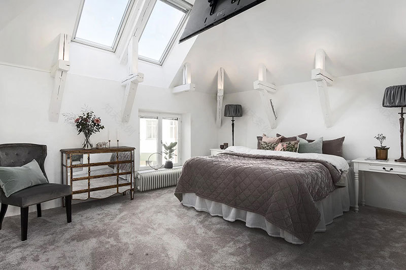 瑞典黑白双层公寓设计-19