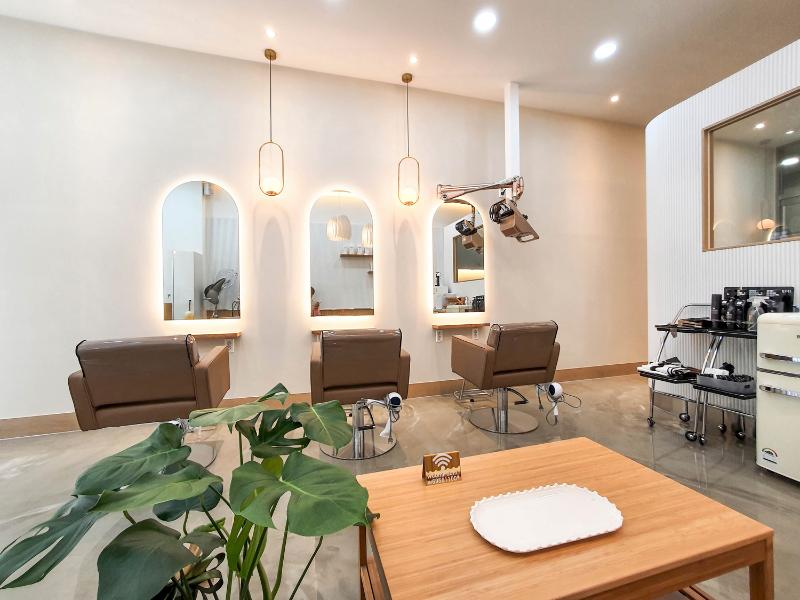 简约美容院 10 坪空间设计，明亮照明点睛之笔-7