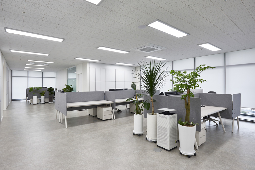 130 平知识产业中心极简白诠释空间美学-13