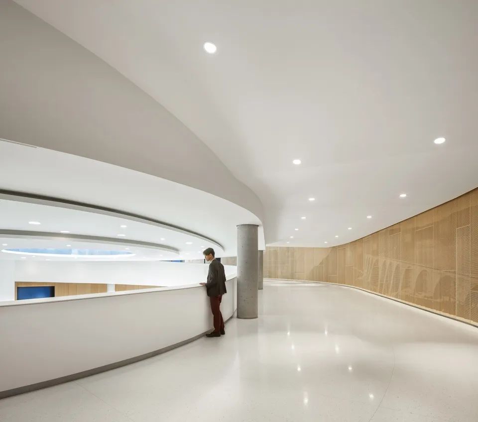 魁北克国民议会新馆 | 地下螺旋坡道展现民主精神-26