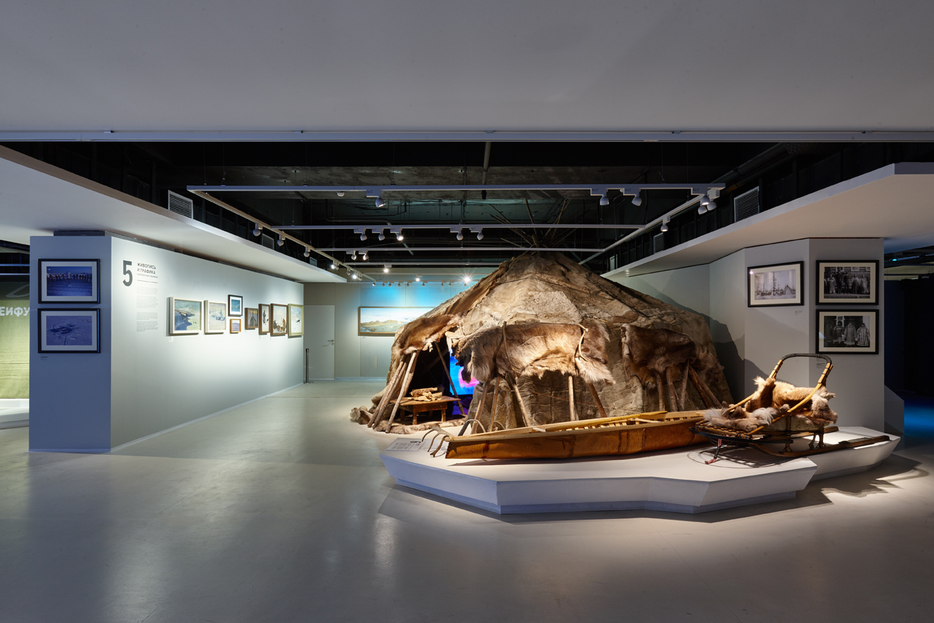 媒体中心展览馆 | QPRO | 灵活照明，打造多变空间-11