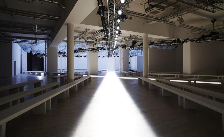 catwalk tour the top womens fashion week venues from aw 2014-43