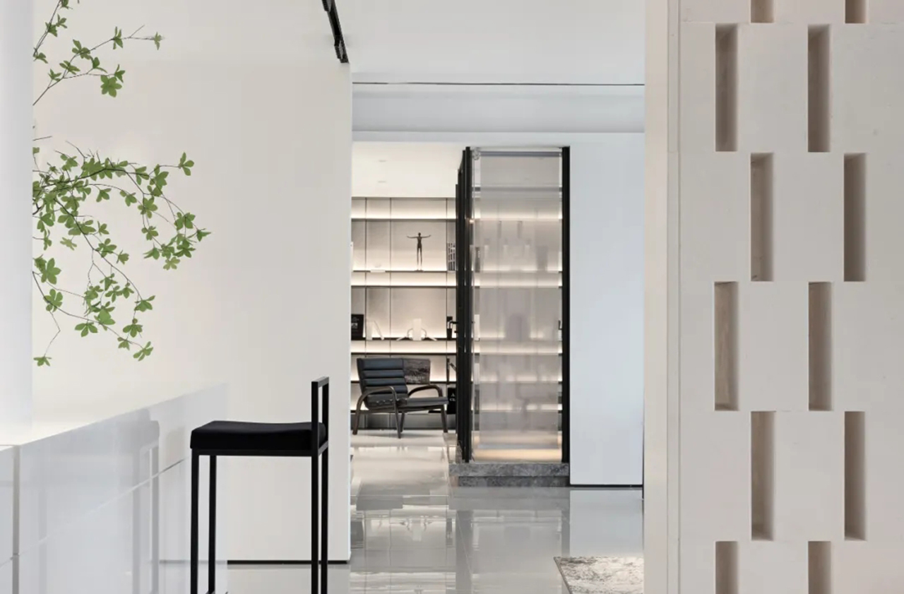 星河山海半岛顶层会所 | 黑与白的极简平衡之道-44