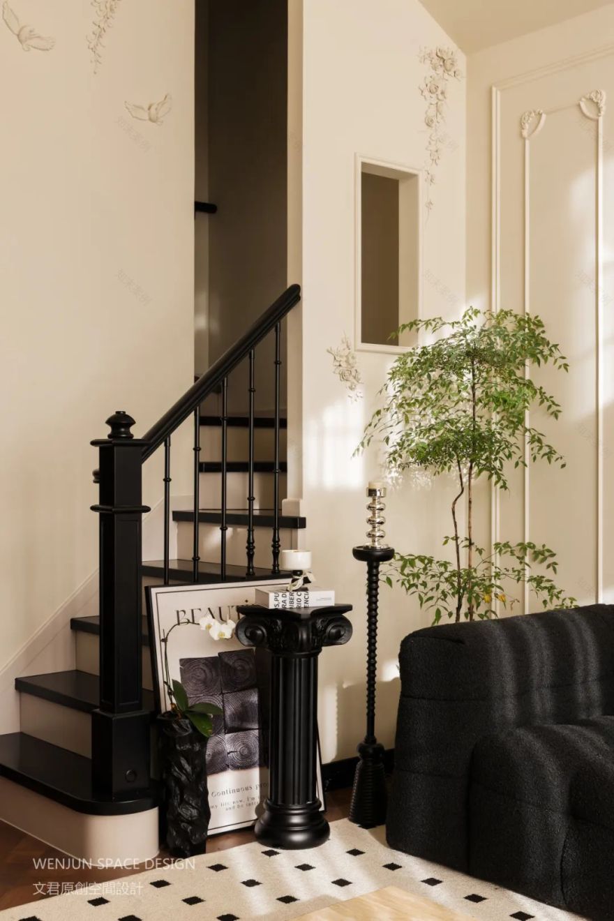 实景落地|230㎡黑白法式复古别墅,是赫本公主的家没错了-25