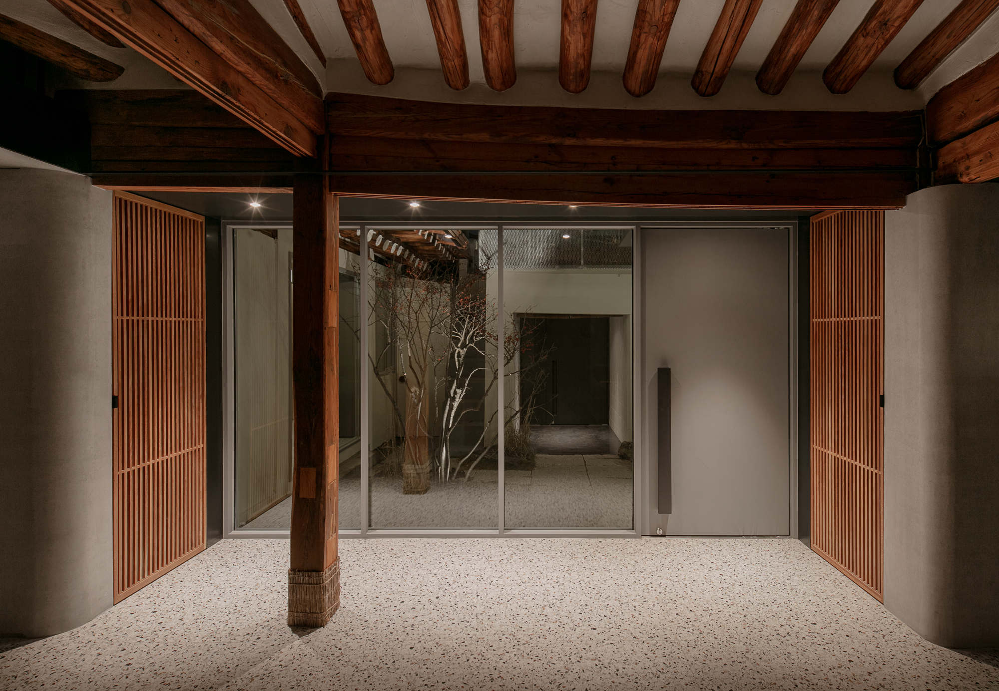 Mangata Restaurant / NOMAL-13