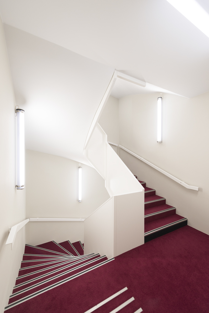 Mulhouse 车站区地标建筑 | DeA 建筑事务所打造的简约商业办公楼-16