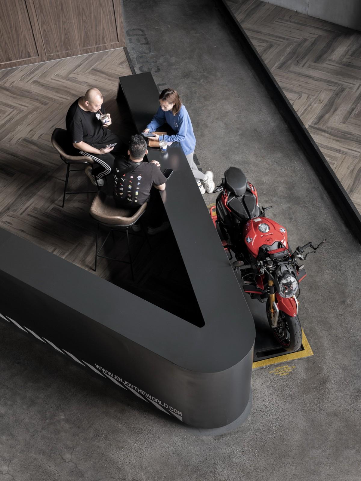 顺德EW机车展厅丨中国佛山丨SN  A超然建筑-42