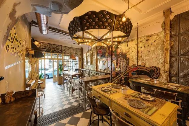 空间设计｜打造复古电影的怀旧感-13