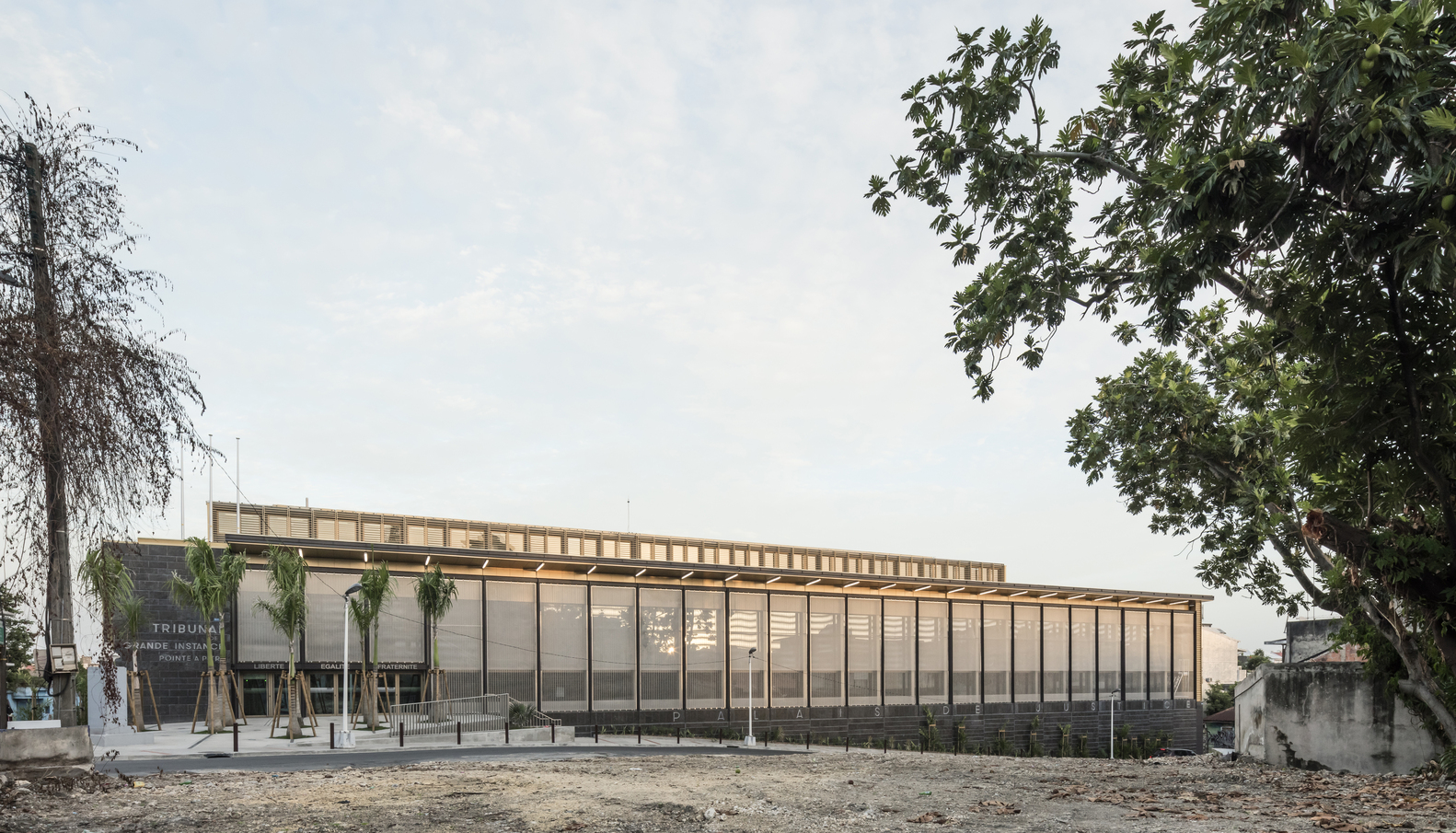 法国瓜德罗普岛 Pitre 司法宫丨Ignacio Prego 建筑公司-6