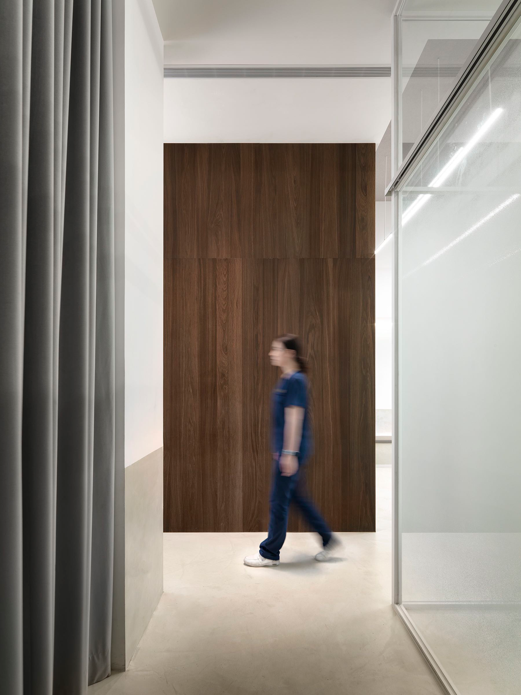 JOLLY DENTAL CARE丨2 Books Design-10