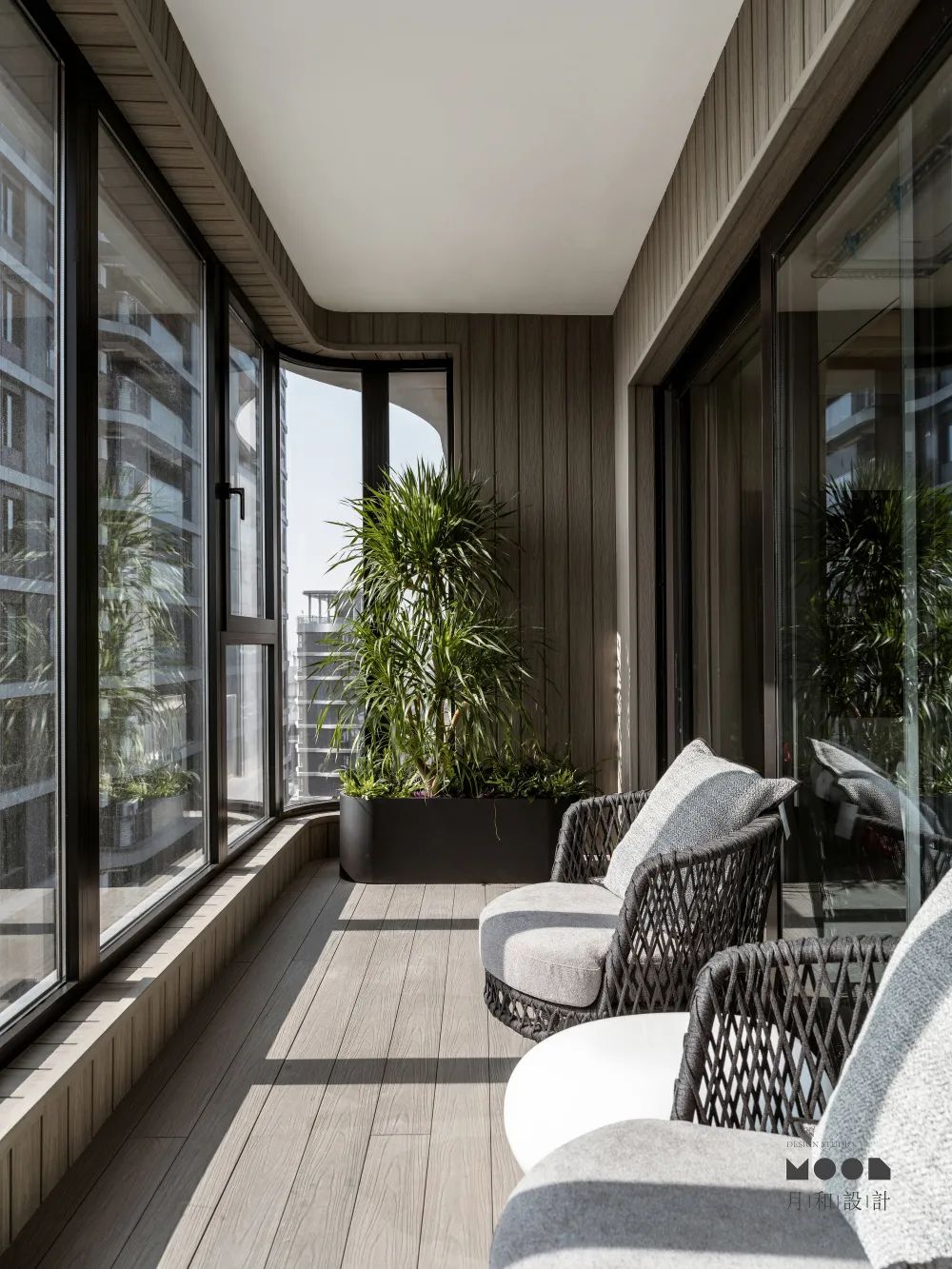 极简潮玩之家 · 95 后游戏编程设计师的自由空间丨月和设计-64